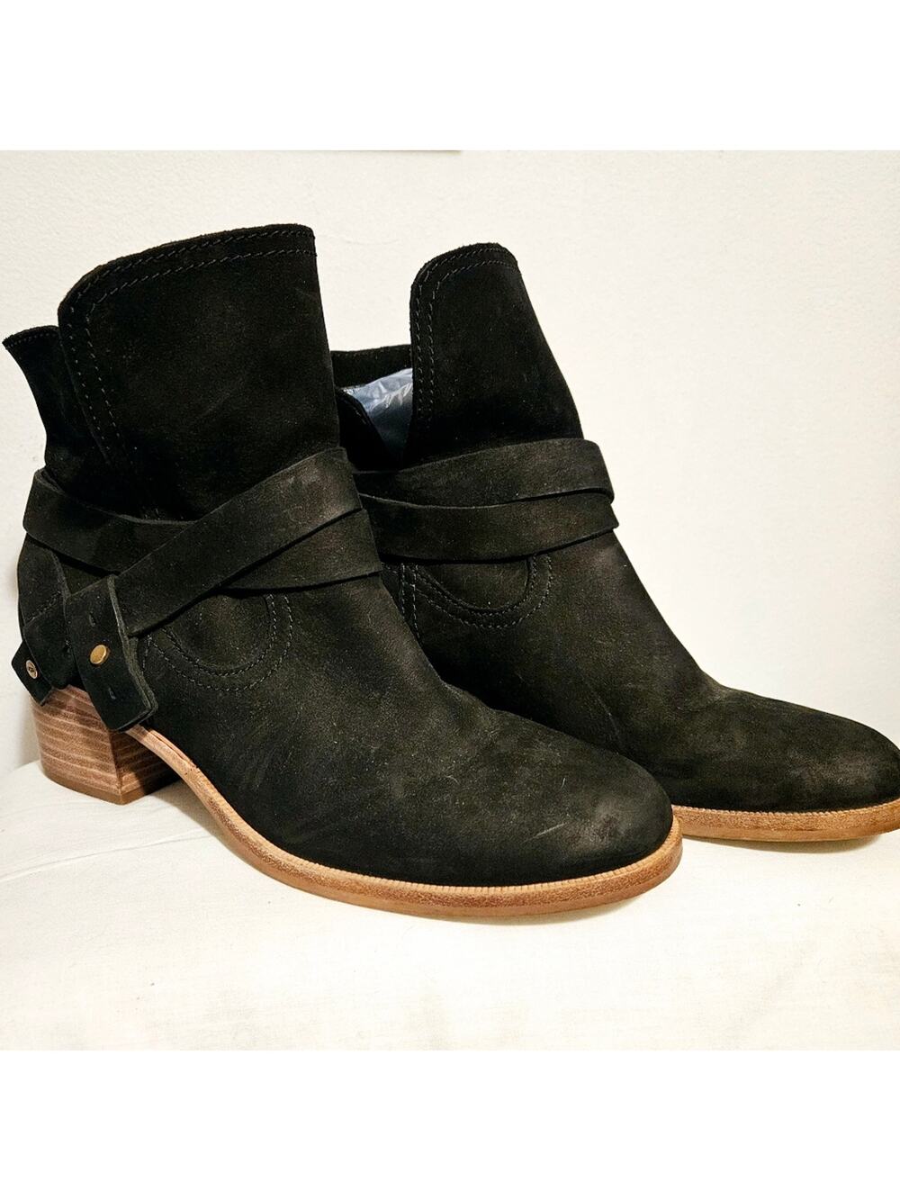 UGG Elora Ankle Boot Black Size 8.5